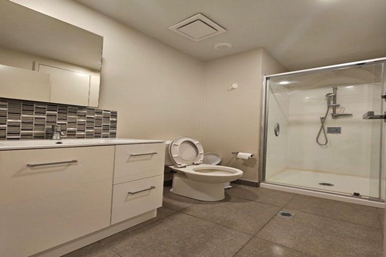 Photo of property in Shoal Haven Apartments, 305c/130 Anzac Street, Takapuna, Auckland, 0622