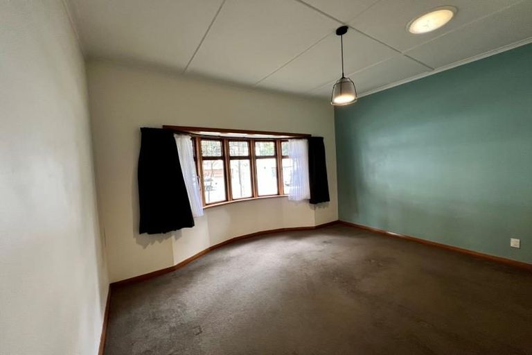 Photo of property in 82 The Parade, Island Bay, Wellington, 6023