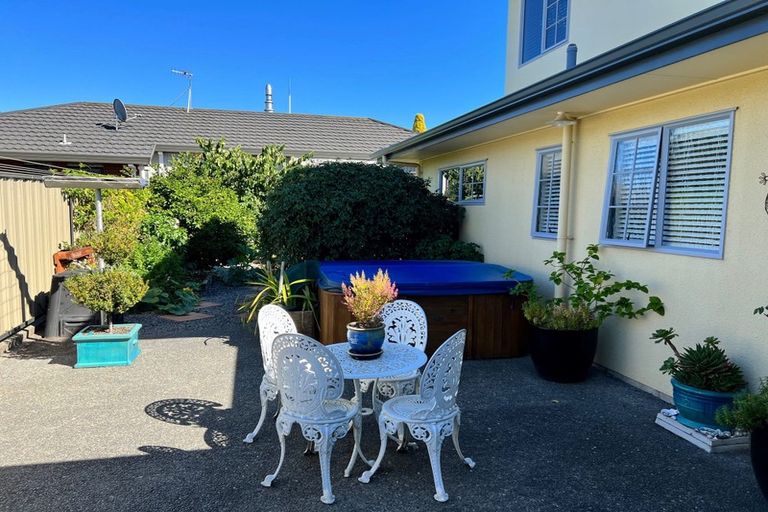 Photo of property in 50d Puketapu Road, Taradale, Napier, 4112