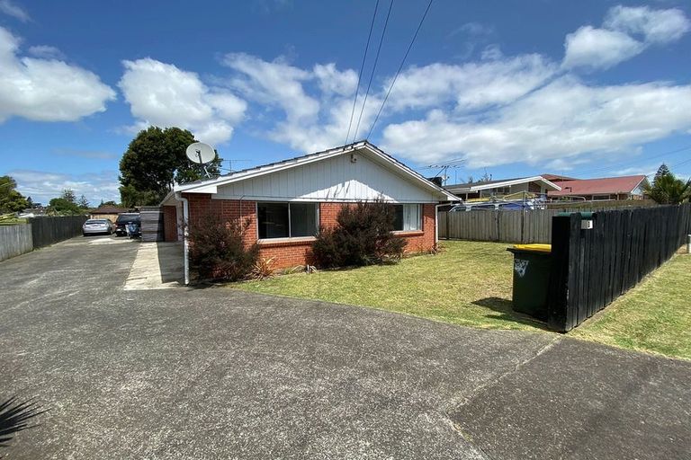 Photo of property in 1/17 Idlewild Avenue, Mangere, Auckland, 2022