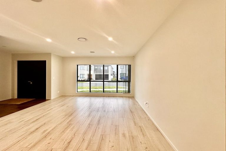Photo of property in 60 Castlebane Drive, Flat Bush, Auckland, 2019