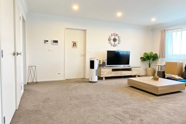 Photo of property in 6 Sauvignon Avenue, Ranui, Auckland, 0612