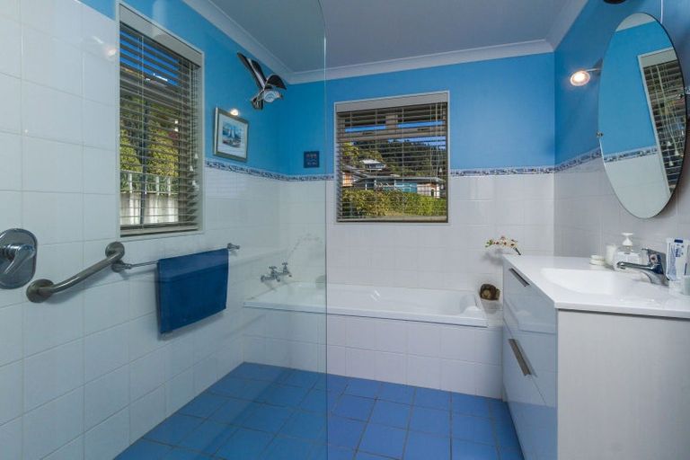 Photo of property in 5 Cape View, Atawhai, Nelson, 7010