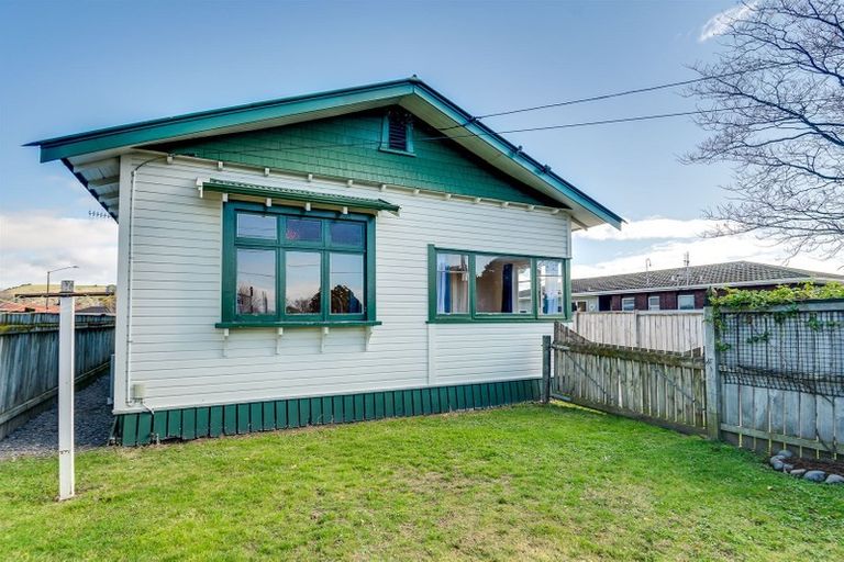Photo of property in 1/5 Murphy Road, Taradale, Napier, 4112