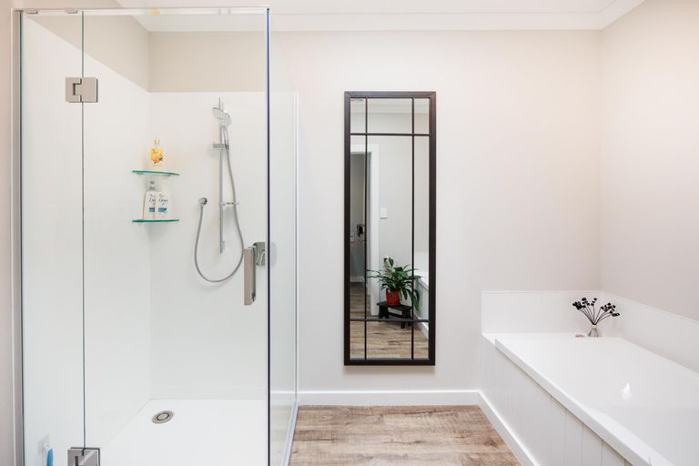 Photo of property in 10 Coutts Way, Fitzherbert, Palmerston North, 4410