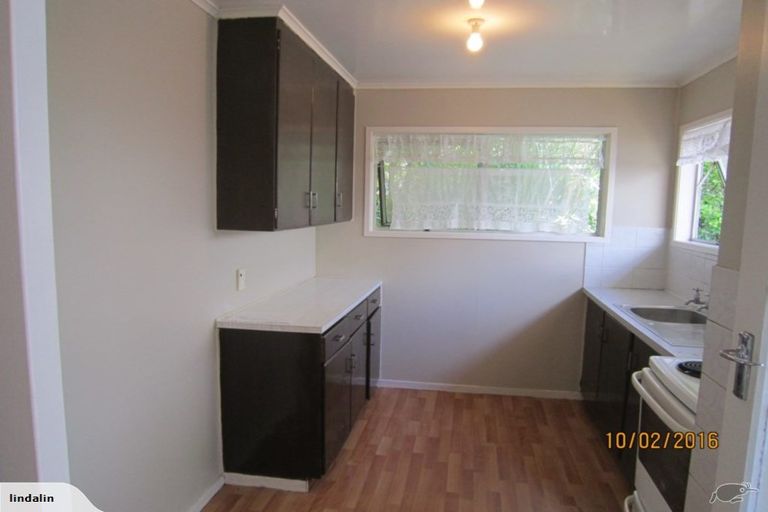 Photo of property in 42 Redwood Drive, Massey, Auckland, 0614