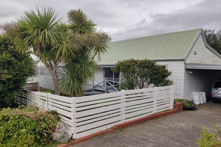 Photo of property in 7 Cambrian Street, Churton Park, Wellington, 6037