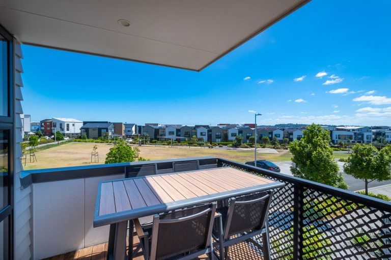 Photo of property in 1 Kaiwawao Lane, Hobsonville, Auckland, 0616