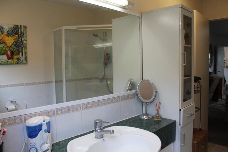 Photo of property in 2/86 Birkenhead Avenue, Birkenhead, Auckland, 0626