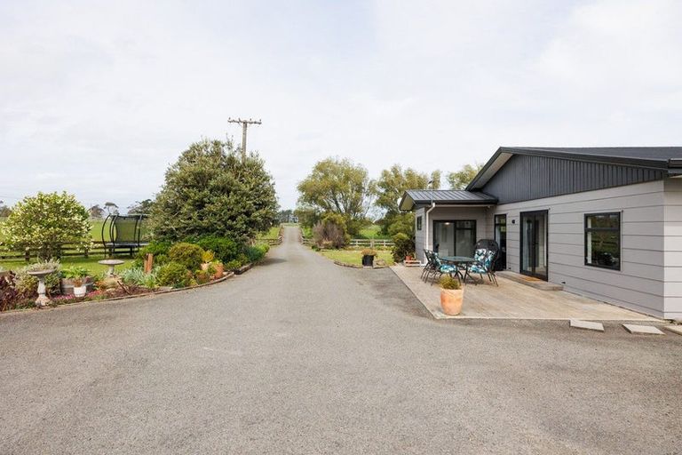 Photo of property in 1193 Taonui Road, Colyton, Feilding, 4775