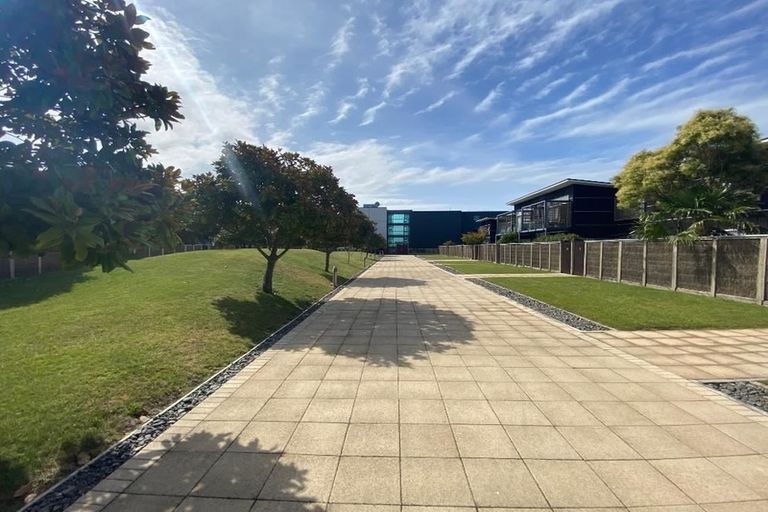 Photo of property in The Terraces, 20/9 Humber Street, Pandora, Napier, 4110