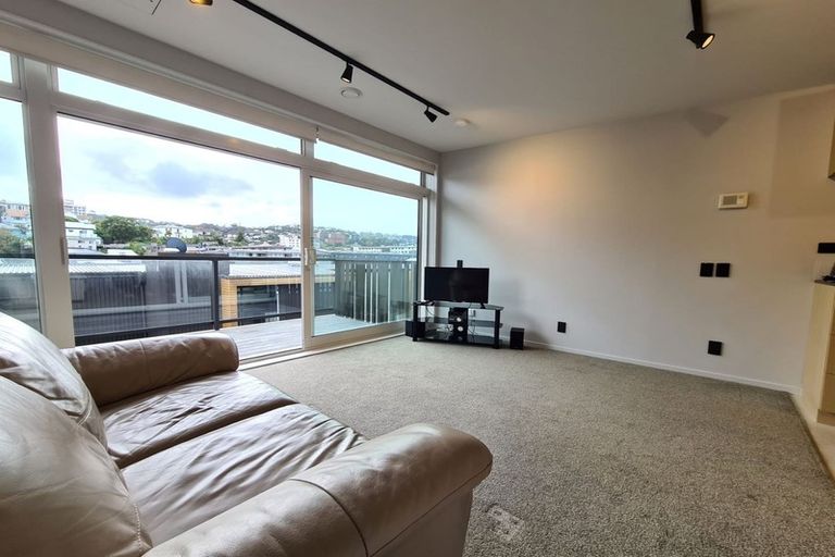 Photo of property in Vedado Apartments, 308/41u Hopper Street, Mount Cook, Wellington, 6011