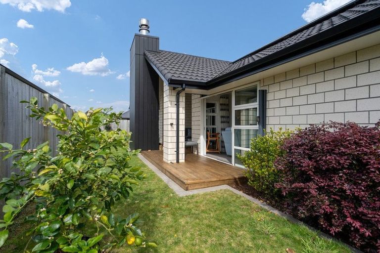 Photo of property in 10 Kaaka Street, Cambridge, 3434