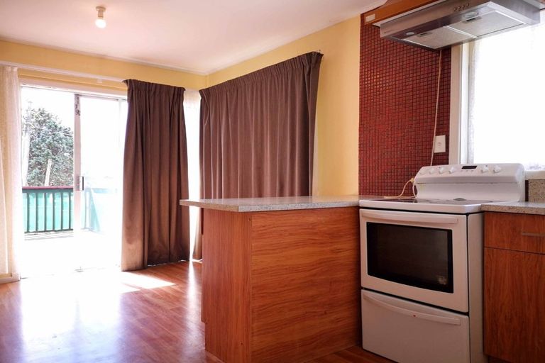 Photo of property in 46 Kohekohe Street, New Lynn, Auckland, 0600