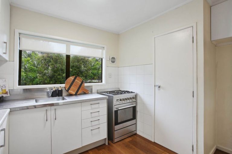 Photo of property in 82 Glen Road, Ranui, Auckland, 0612