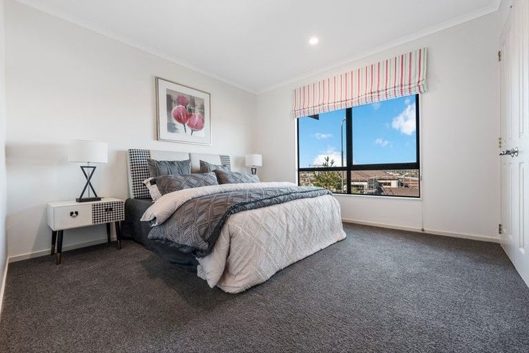 Photo of property in 48 Killybegs Drive, Pinehill, Auckland, 0632