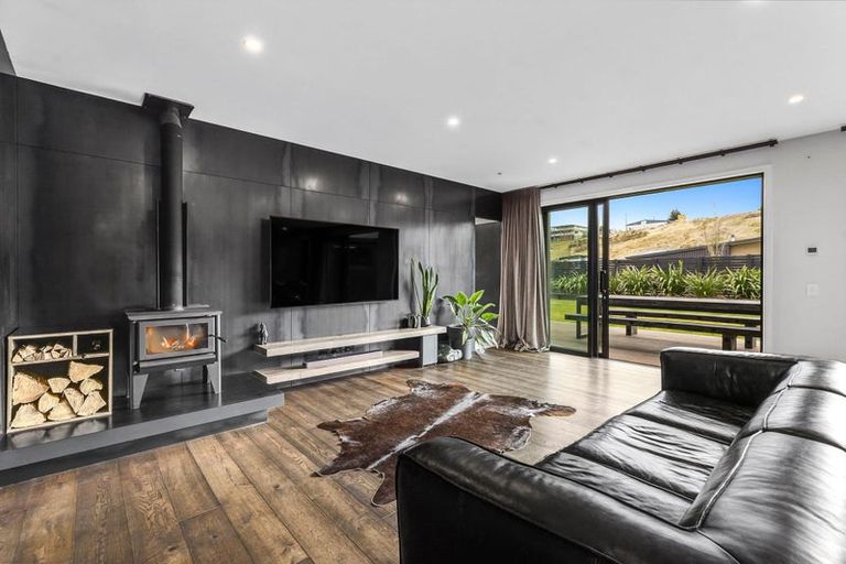 Photo of property in 6 Woodpecker Street, Lake Hawea, Wanaka, 9382