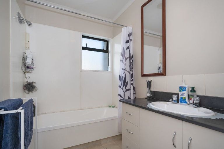 Photo of property in 82 Esmeralda Street, Welcome Bay, Tauranga, 3112