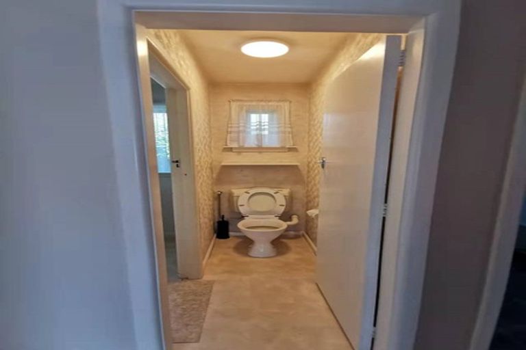 Photo of property in 11 Manor Place, Bryndwr, Christchurch, 8053