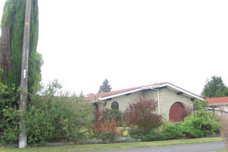 Photo of property in 8 Bassett Place, Taradale, Napier, 4112