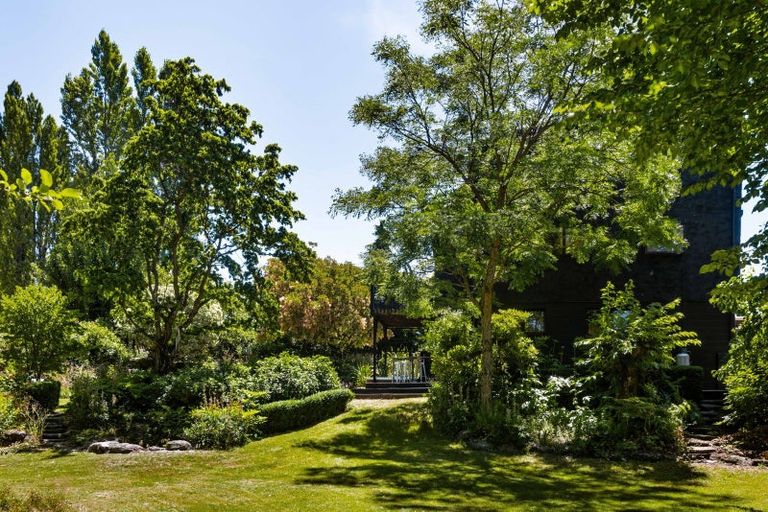 Photo of property in 17 Wairau Road, Albert Town, Wanaka, 9305