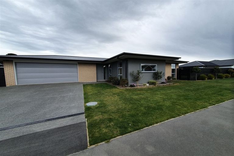 Photo of property in 4 Fry Place, Rolleston, 7614