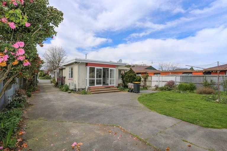 Photo of property in 223 Waimairi Road, Ilam, Christchurch, 8041