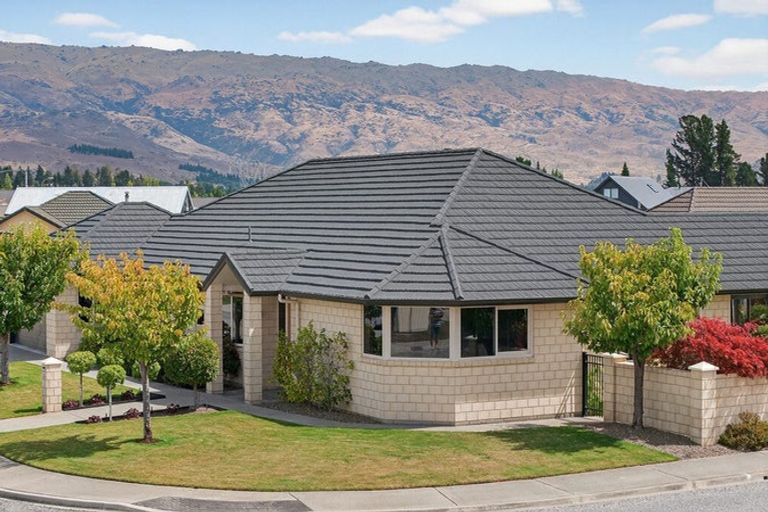 Photo of property in 10 Larch Crescent, Alexandra, 9320