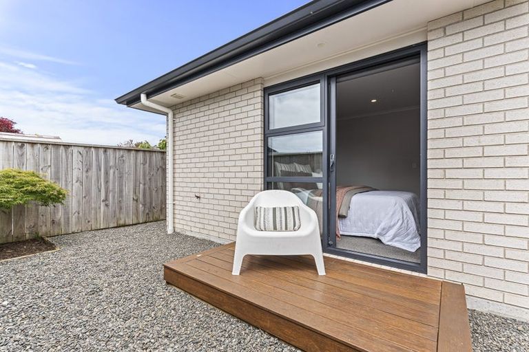 Photo of property in 25b Karaka Street, Merrilands, New Plymouth, 4312