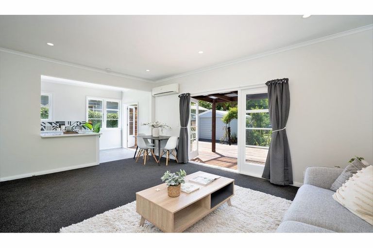 Photo of property in 22 Wilsons Road, Saint Martins, Christchurch, 8022