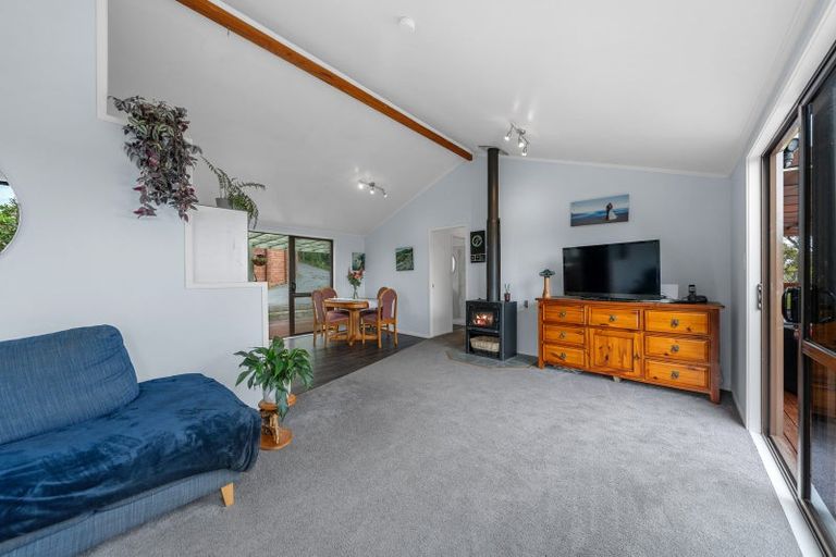 Photo of property in 321 Wairere Road, Waitakere, Henderson, 0782