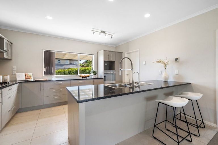 Photo of property in 231 Jeffs Road, Flat Bush, Auckland, 2016