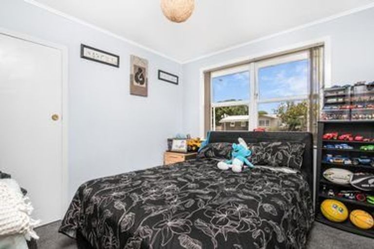 Photo of property in 33 Dagenham Street, Manurewa, Auckland, 2102