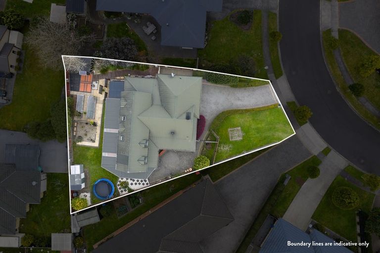 Photo of property in 6 Fencourt Place, Rototuna North, Hamilton, 3210