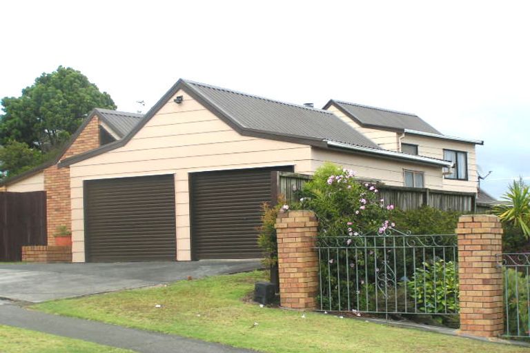 Photo of property in 104 Becroft Drive, Forrest Hill, Auckland, 0620