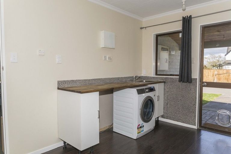 Photo of property in 9 Maclaurin Street, Dannevirke, 4930