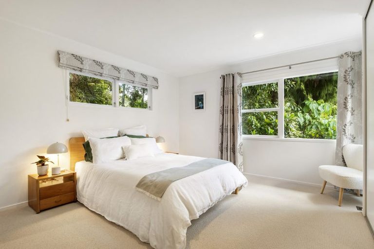 Photo of property in 1/72 Roseberry Avenue, Birkenhead, Auckland, 0626