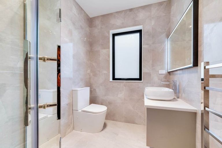 Photo of property in 16 Viv Green Place, Pokeno, 2402