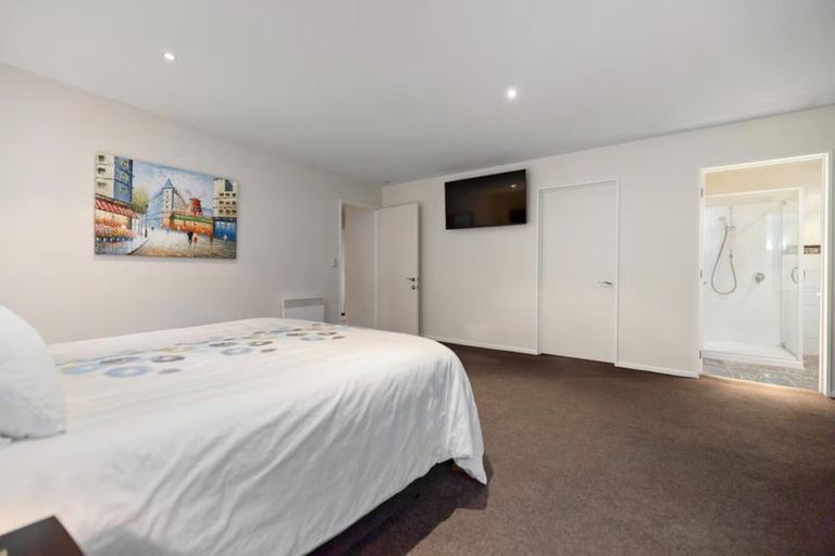 Photo of property in 11 Highview Terrace, Queenstown, 9300