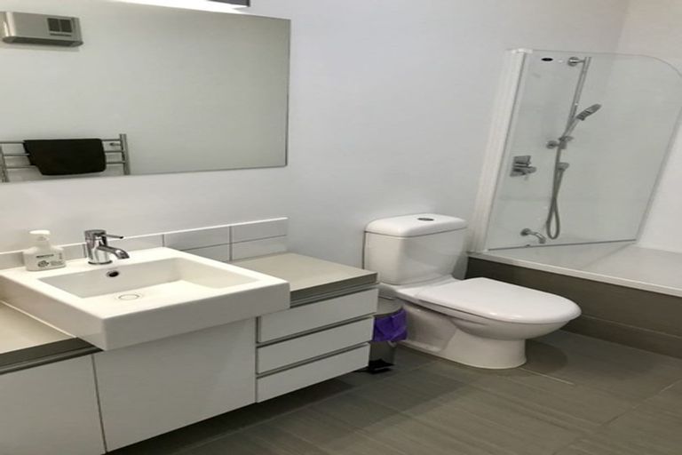 Photo of property in 30 Saddleback Grove, Karori, Wellington, 6012