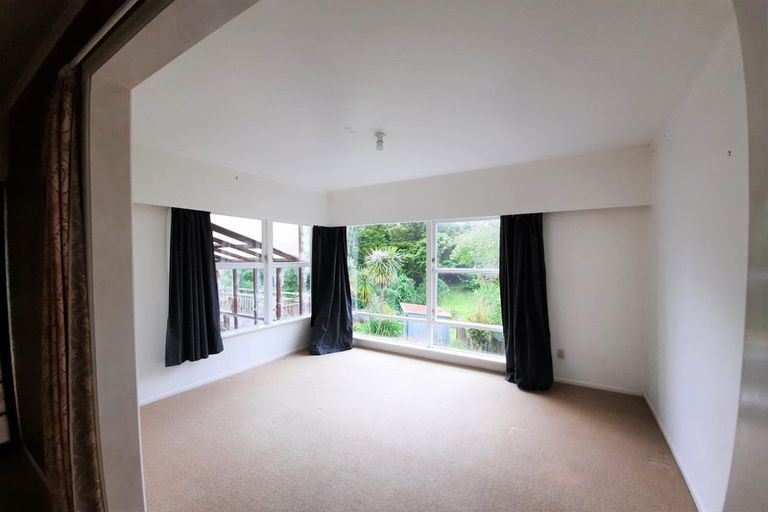 Photo of property in 43 Cutler Street, New Lynn, Auckland, 0600