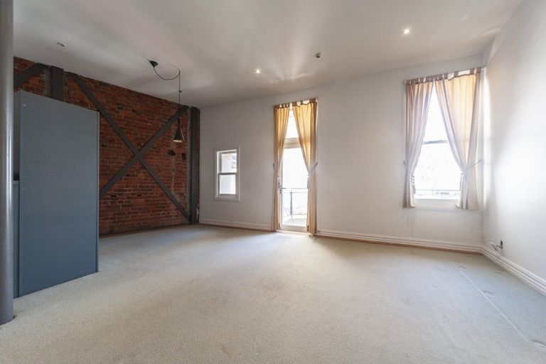 Photo of property in Columbia Apartments, 32u5 Cuba Street, Te Aro, Wellington, 6011