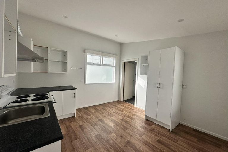 Photo of property in 11 Caroline Street, Mount Victoria, Wellington, 6011