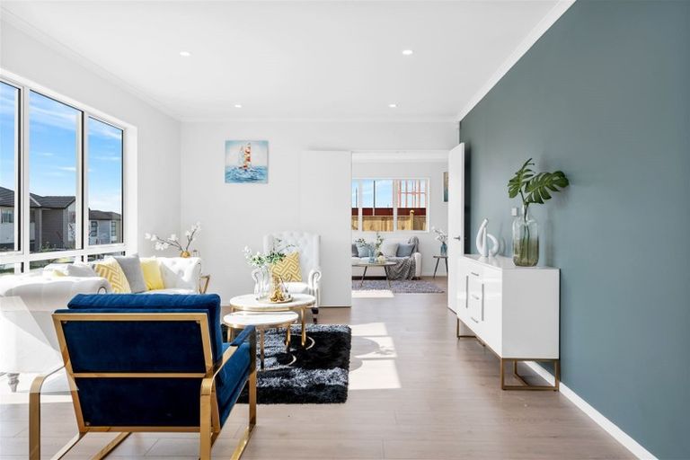Photo of property in 13 Drumconnell Drive, Flat Bush, Auckland, 2019