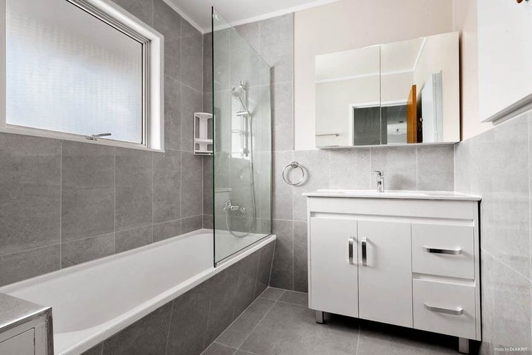 Photo of property in 2/79 Huia Road, Papatoetoe, Auckland, 2025
