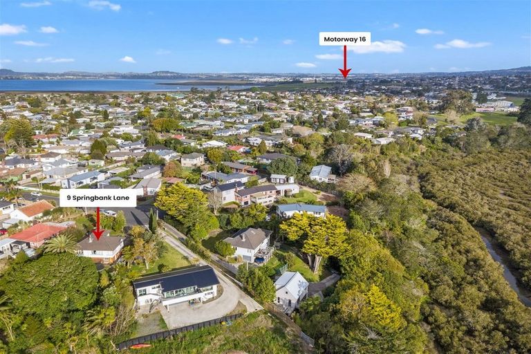 Photo of property in 9 Springbank Lane, Te Atatu Peninsula, Auckland, 0610