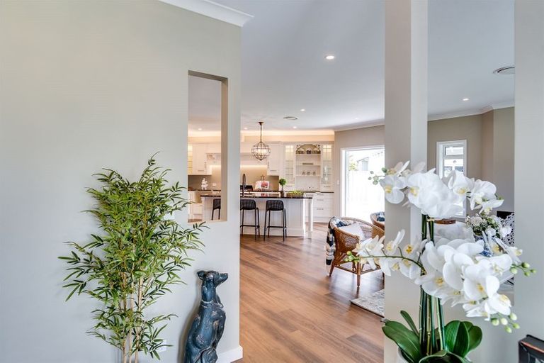 Photo of property in 14 Gee Place, Taradale, Napier, 4112