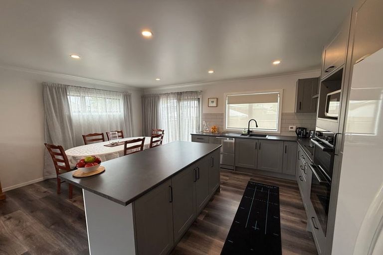 Photo of property in 11a Maxwells Line, Awapuni, Palmerston North, 4412