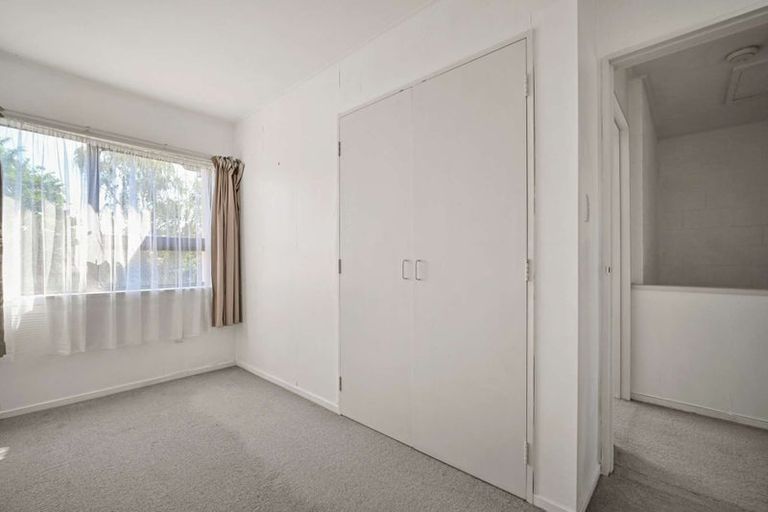 Photo of property in 2/2 Whitehead Road, Hastings, 4122