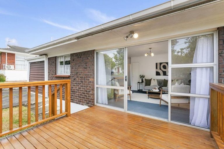 Photo of property in 1/121 Gardner Avenue, New Lynn, Auckland, 0600